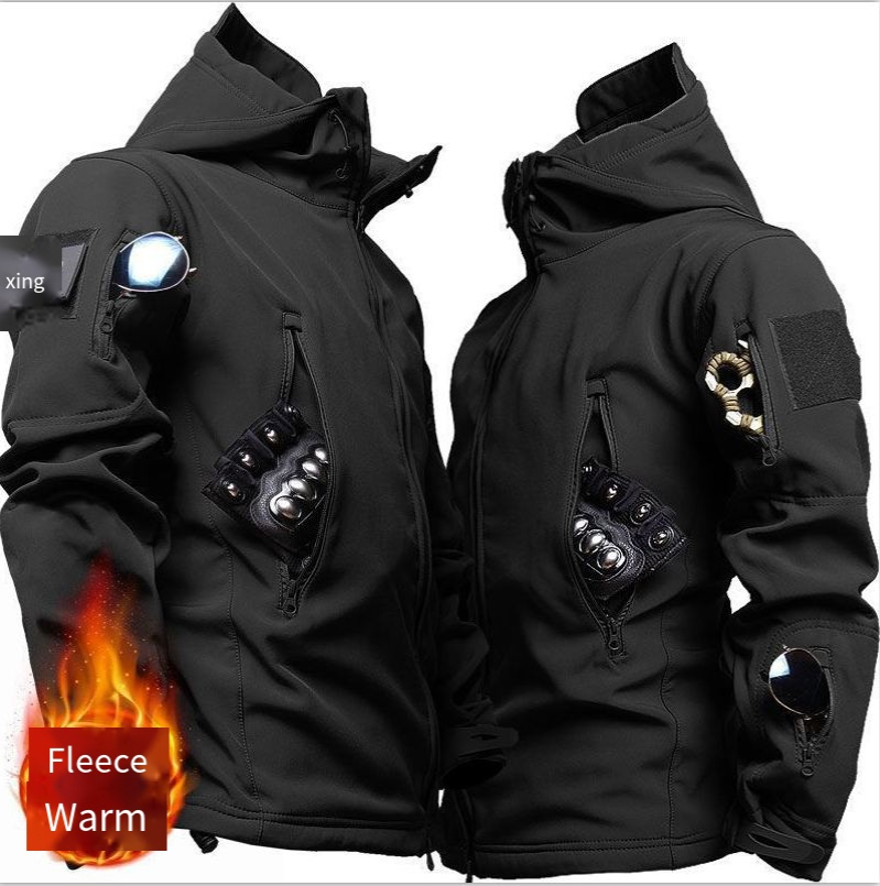 Outdoor tactical punching jacket, waterproof and coldproof breathable and warm.